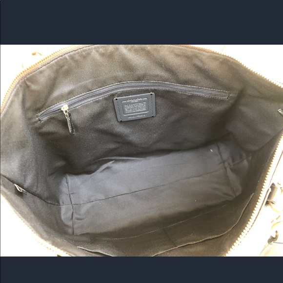 🌺🌺🌺- NWT Coach Large Tote - Picture 7 of 8